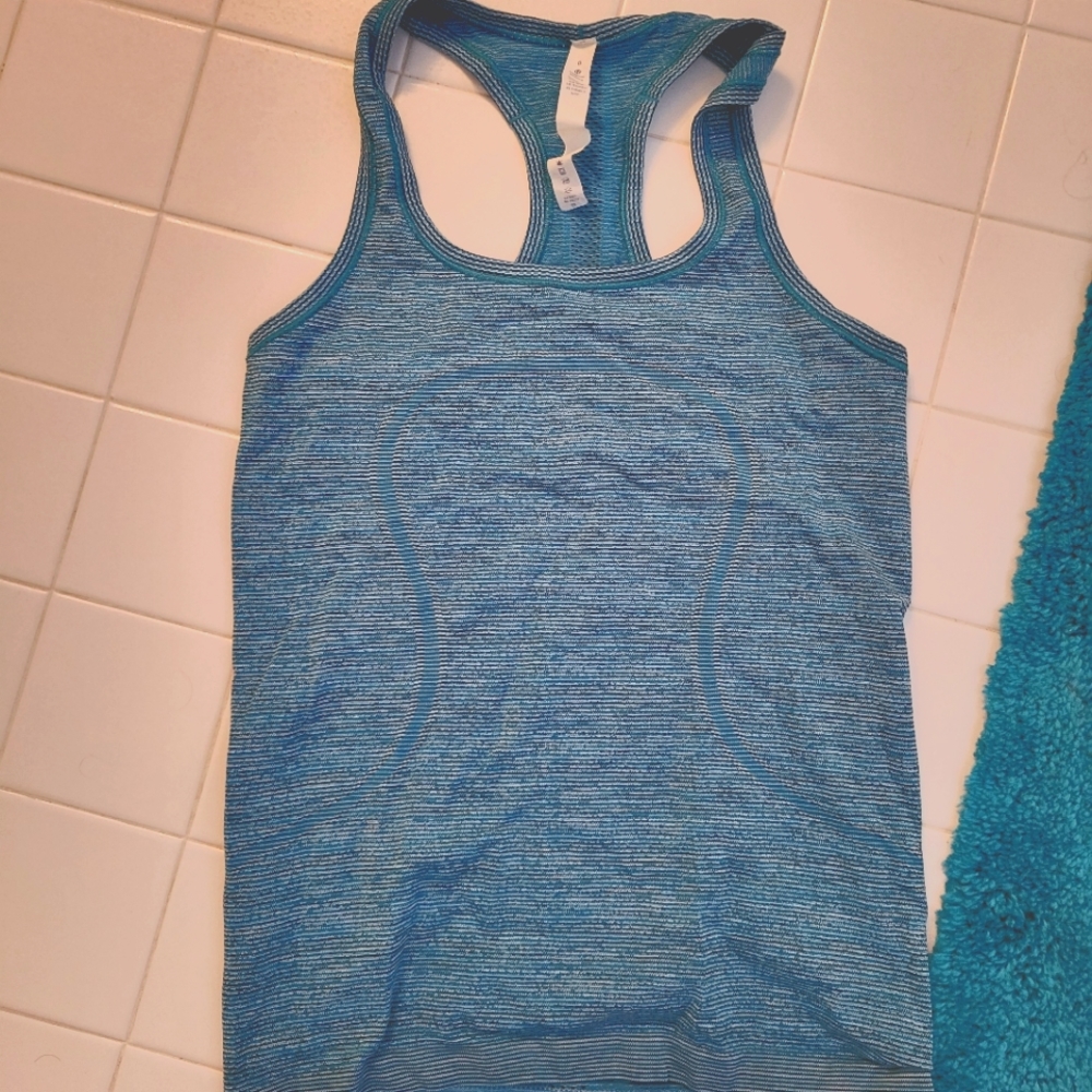 Lululemon workout tank top
